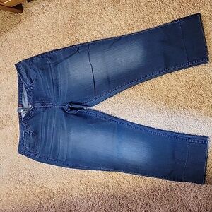 Elle stretch crop jeans within intentional fading size 14